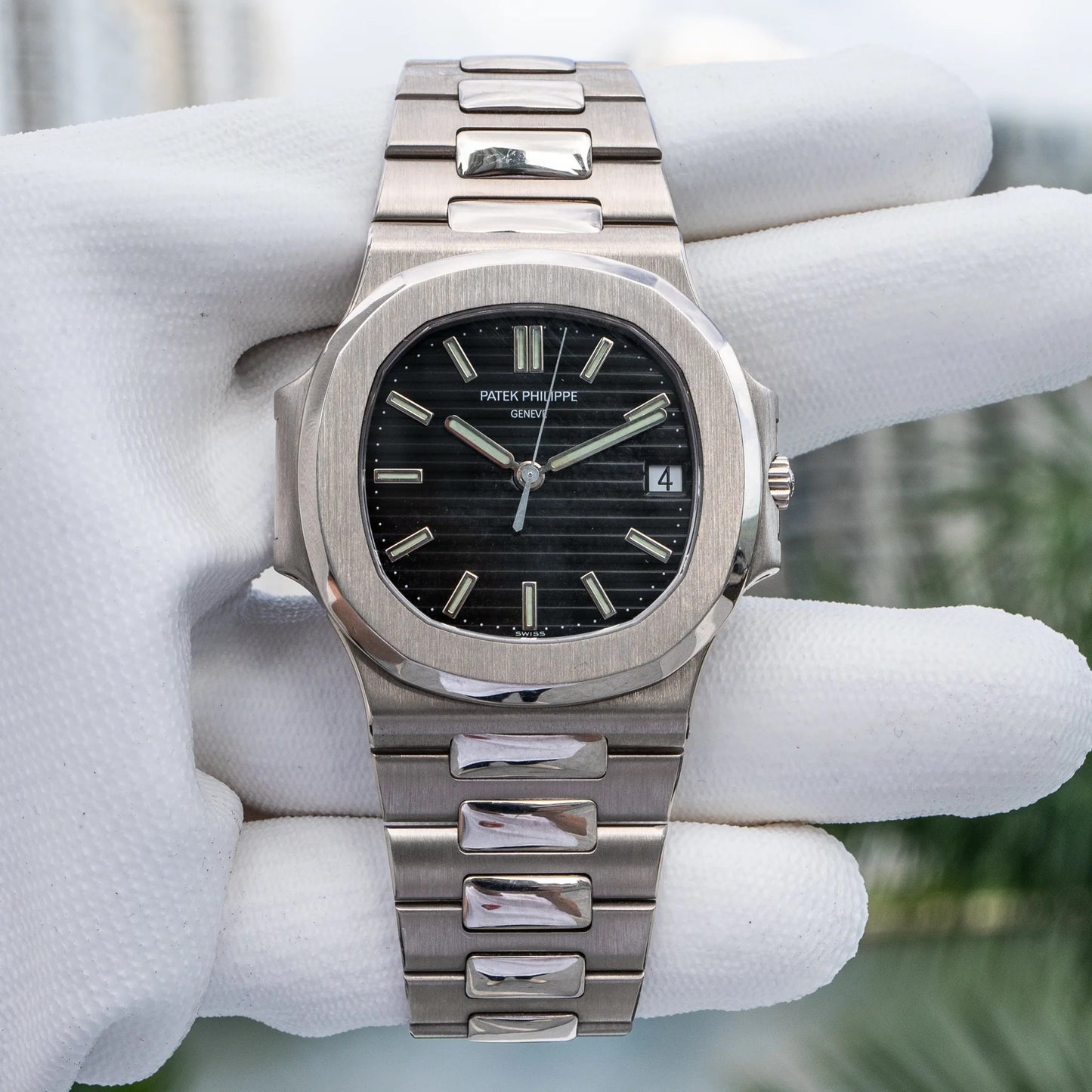Patek Philippe geneve3711/1g Black Dial