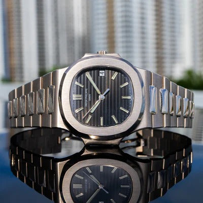 Patek Philippe geneve3711/1g Black Dial